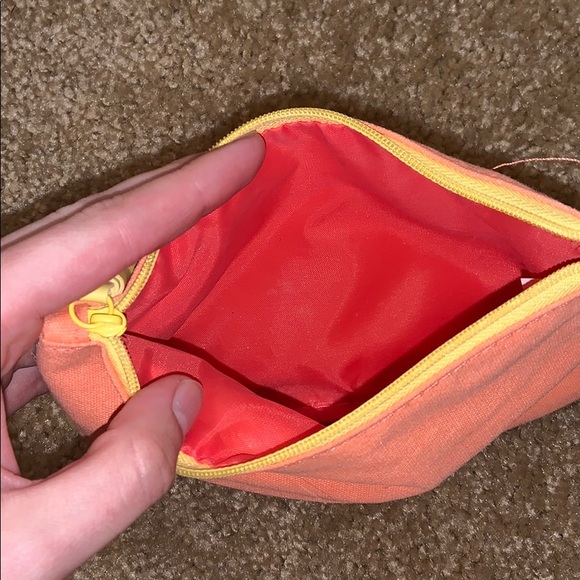 makeup bag - Picture 3 of 3